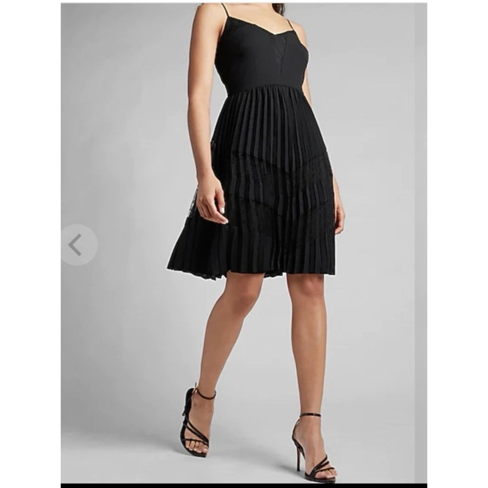 Express Women Sleeveless Pleated Black Dress Size‎ XS Lace Lined